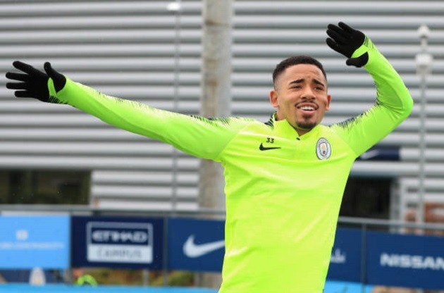Vượt qua Liverpool, Gabriel Jesus hưng phấn luyện tuyệt kĩ độc - Bóng Đá