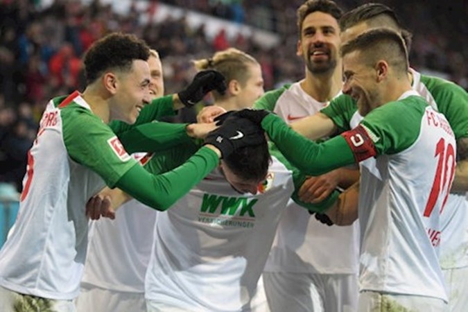 Haaland đã làm gì để có màn ra mắt hoàn hảo? - Bóng Đá