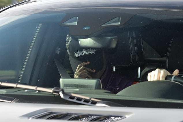 Liverpool ra mắt áo đấu - Bóng Đá