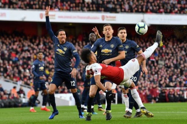 TRỰC TIẾP Arsenal 1-0 Man Utd: Xhaka sút xa ảo diệu (H1) - Bóng Đá