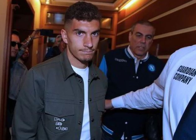 (Ảnh) Napoli đón Di Lorenzo - Bóng Đá
