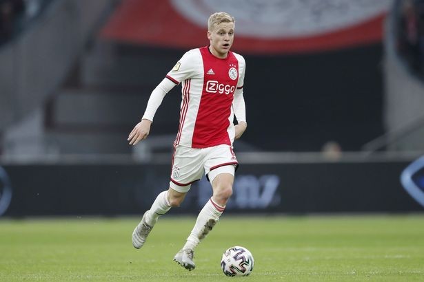 Real Madrid set to beat Man Utd to Van de Beek - Bóng Đá