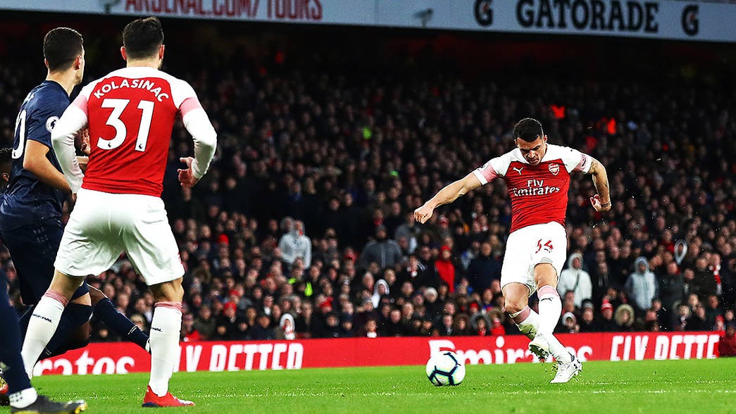 Chuỗi bất bại của M.U với Solskjaer kết thúc bởi cú 'Xhakaboom' - Bóng Đá