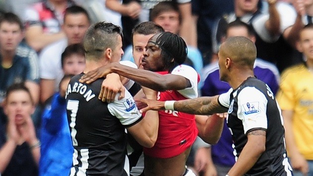 5 điểm nhấn Arsenal 2-3 Crystal Palace: Mustafi mắc sai lầm sơ đẳng, Bộ đôi tóc xù khiến Emery ngao ngán - Bóng Đá