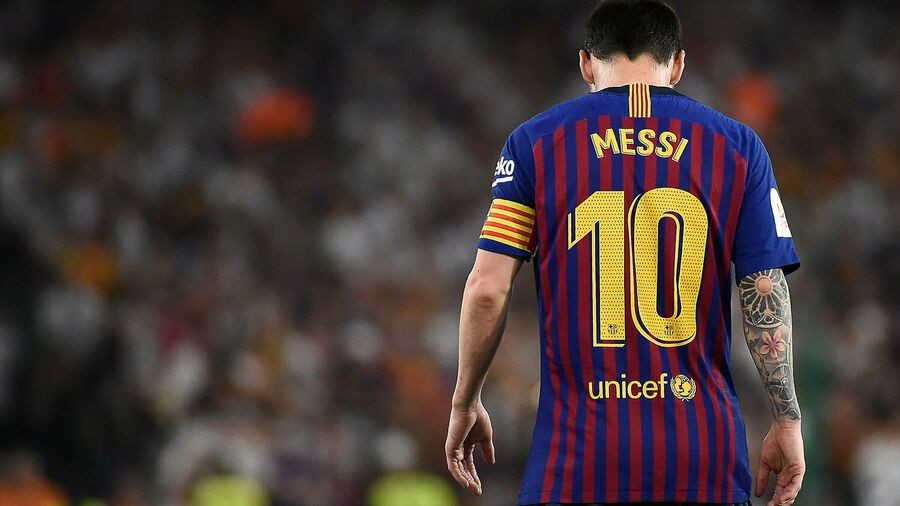 Mùa giải khủng khiếp của Lionel Messi - Bóng Đá