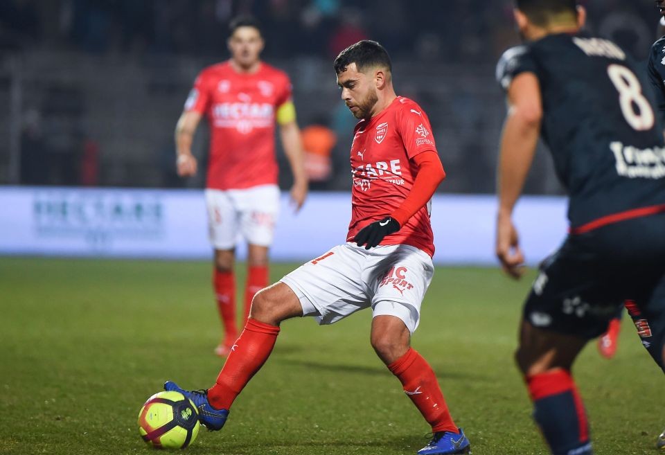 10 tiền vệ xuất sắc nhất theo thống kê: Pogba chỉ xếp thứ 6 - Bóng Đá