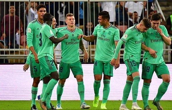 Varane tiết lộ cách ngăn chặn Messi - Bóng Đá