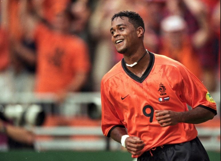 Iniesta, Xavi, Rashford, Lingard có trong 'dream team' được Van Gaal cho ra mắt - Bóng Đá