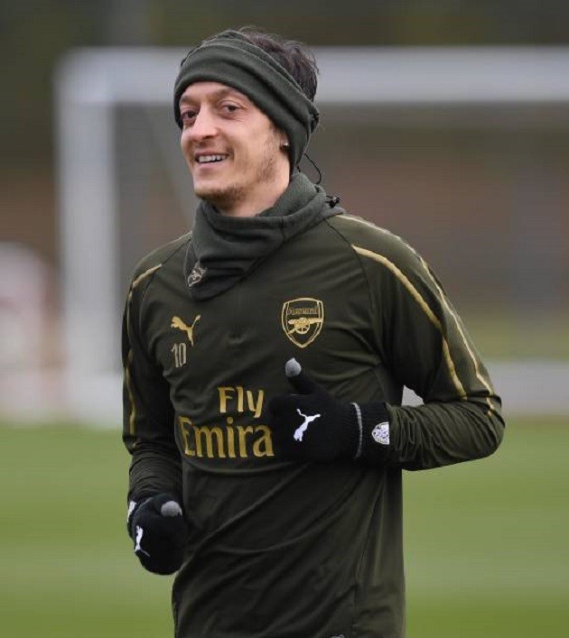 Thi đấu thăng hoa, Ozil tiếp tục báo tin vui cho Emery trên sân tập  - Bóng Đá