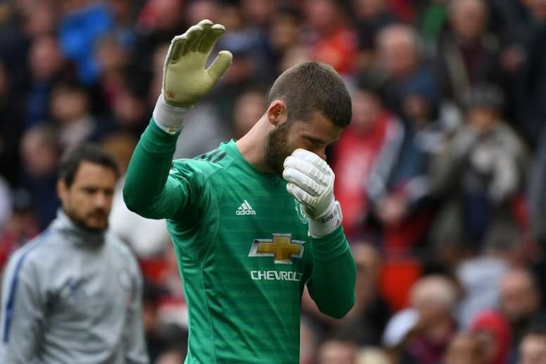 Man Utd lộ áo đấu mới - Bóng Đá