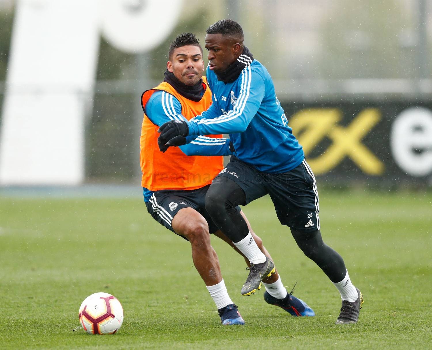 BVB set asking price for Alcacer - Bóng Đá