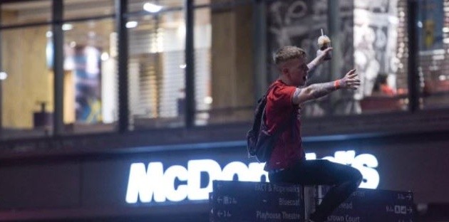 Chùm ảnh: Cảm xúc trái ngược của fan Liverpool và Tottenham sau trận đấu - Bóng Đá