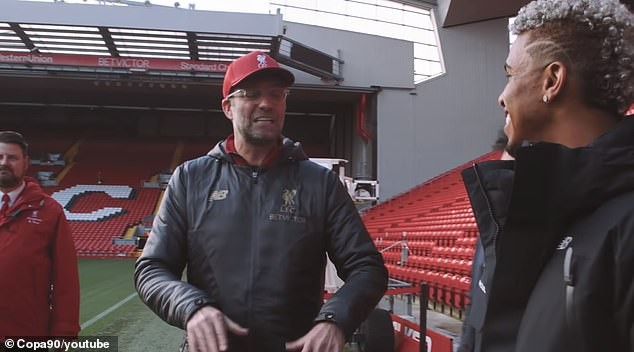 Đây! Lý do Klopp không chạm tay vào logo Liverpool tại Anfield - Bóng Đá