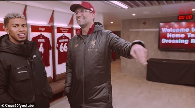 Đây! Lý do Klopp không chạm tay vào logo Liverpool tại Anfield - Bóng Đá