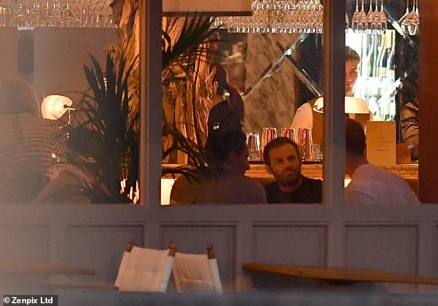 Chẳng thể rời nhau, De Gea lại tiếp tục 'go out' cùng sư phụ - Bóng Đá