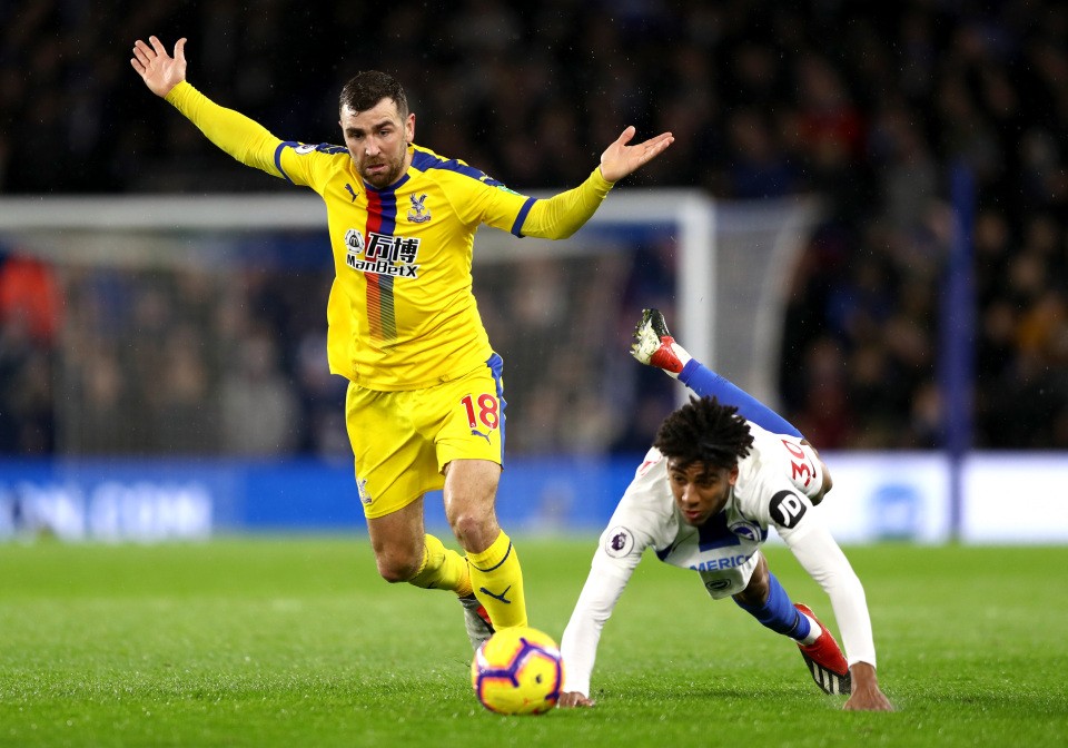 10 cầu thủ chơi bẩn nhất Premier League mùa 2018/19 - Bóng Đá