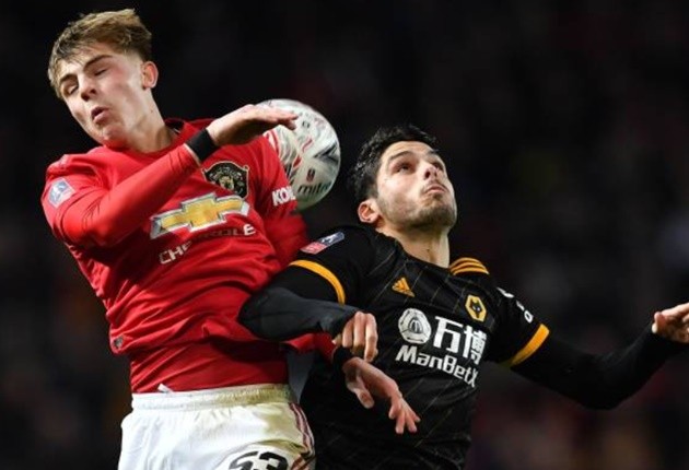 Williams vật tay đôi đối thủ - Bóng Đá