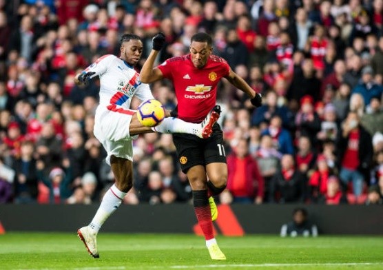 Wan Bissaka tắc bóng qua 10 vòng NHA - Bóng Đá