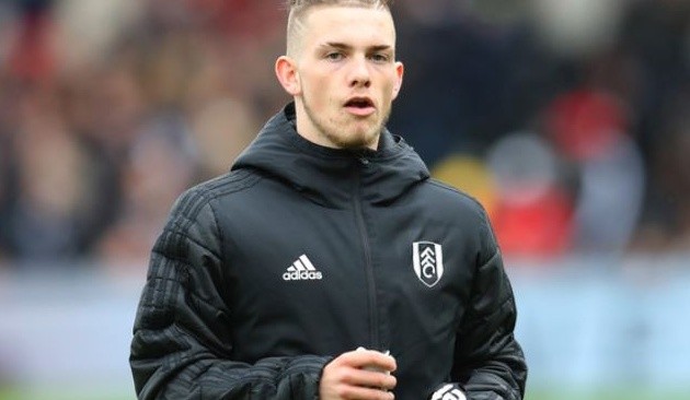Chân dung cầu thủ trẻ tuổi nhất trong lịch sử Premier League - Bóng Đá