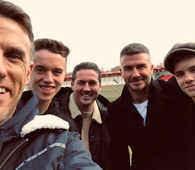 Phil Neville xem con trai thi dau cho Man United - Bóng Đá