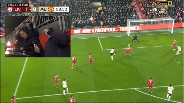 Vì Martial, Neville tung nắm đấm trước mặt Carragher - Bóng Đá