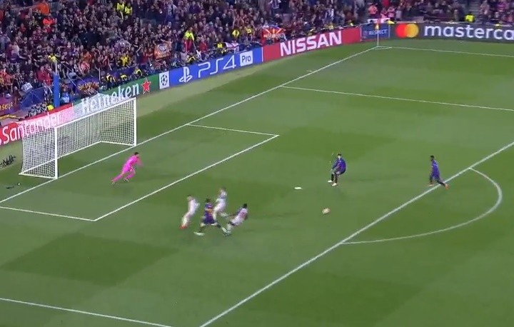 Phản ứng của Messi khi Dembele bỏ lỡ cơ hội - Bóng Đá