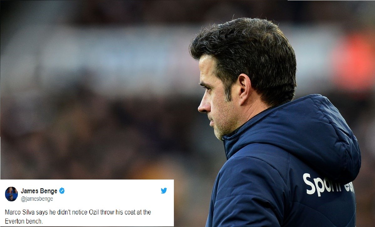 Bị ném áo khoác về phía mình, Marco Silva phản ứng khiến Ozil phải xấu hổ - Bóng Đá