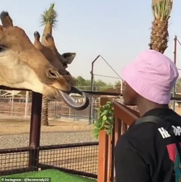 Quá mong Mendy trở lại, Man City đưa anh sang hẳn Dubai - Bóng Đá