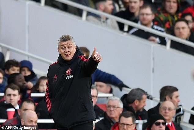 Solskjaer đến sân tập Man United - Bóng Đá