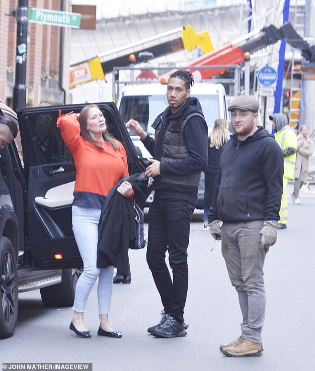 Smalling và vợ - Bóng Đá