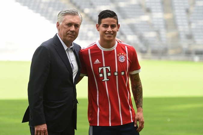 Sếp lớn Napoli lên tiếng về siêu tiền vệ, thương vụ sốc nhất hè sắp nổ - Bóng Đá