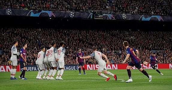 TRỰC TIẾP Barcelona 3-0 Liverpool: Siêu phẩm của Messi (H2) - Bóng Đá