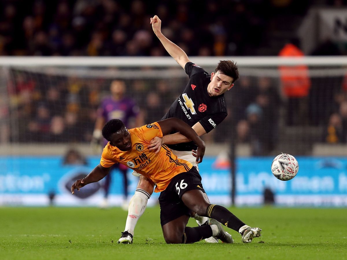 Phải đá lại trận Wolves có ảnh hưởng gì tới Man Utd? - Bóng Đá