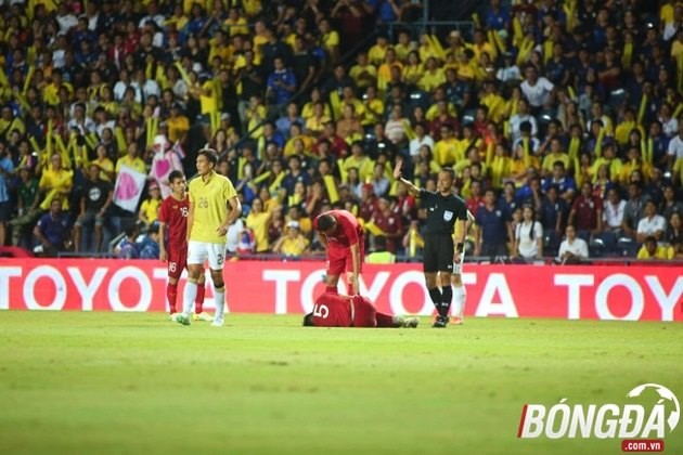 Quá xấu hổ! Cầu Thái Lan dùng mọi 'mưu hèn, kế bẩn' để triệt hạ Việt Nam - Bóng Đá