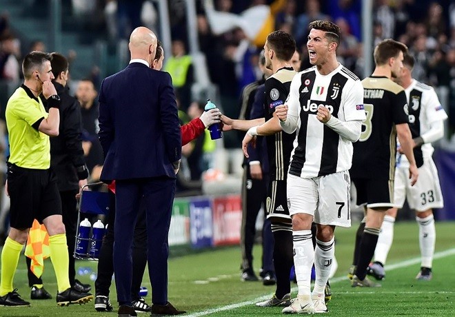 ảnh sau trận - Bóng Đá