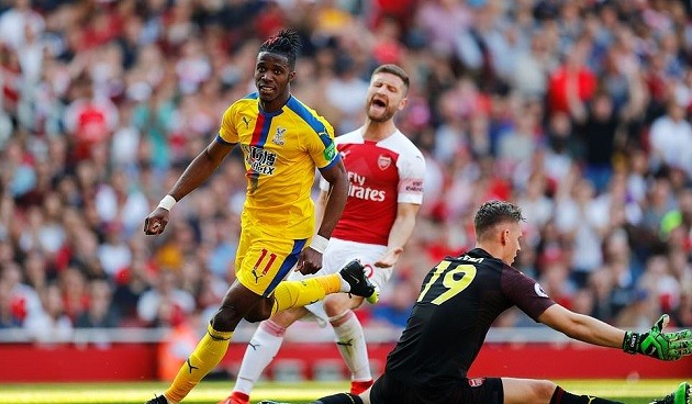 Mustafi nổi giận với đồng hương sau khi bị người cũ Man Utd qua mặt dễ dàng - Bóng Đá