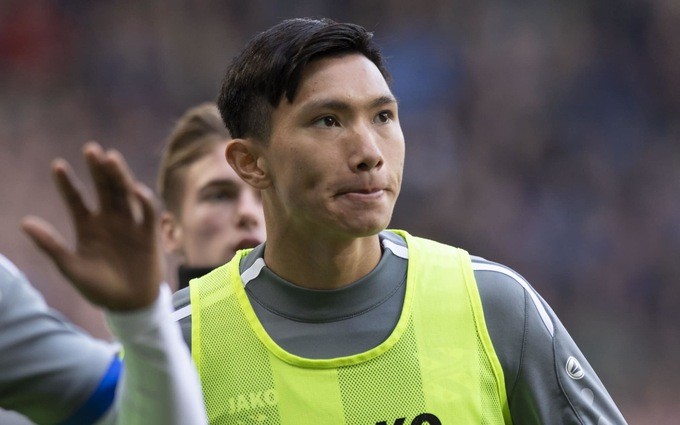 Ngó lơ Văn Hậu, cựu HLV Heerenveen khuyên đội nhà tậu 1 hậu vệ trái mới - Bóng Đá