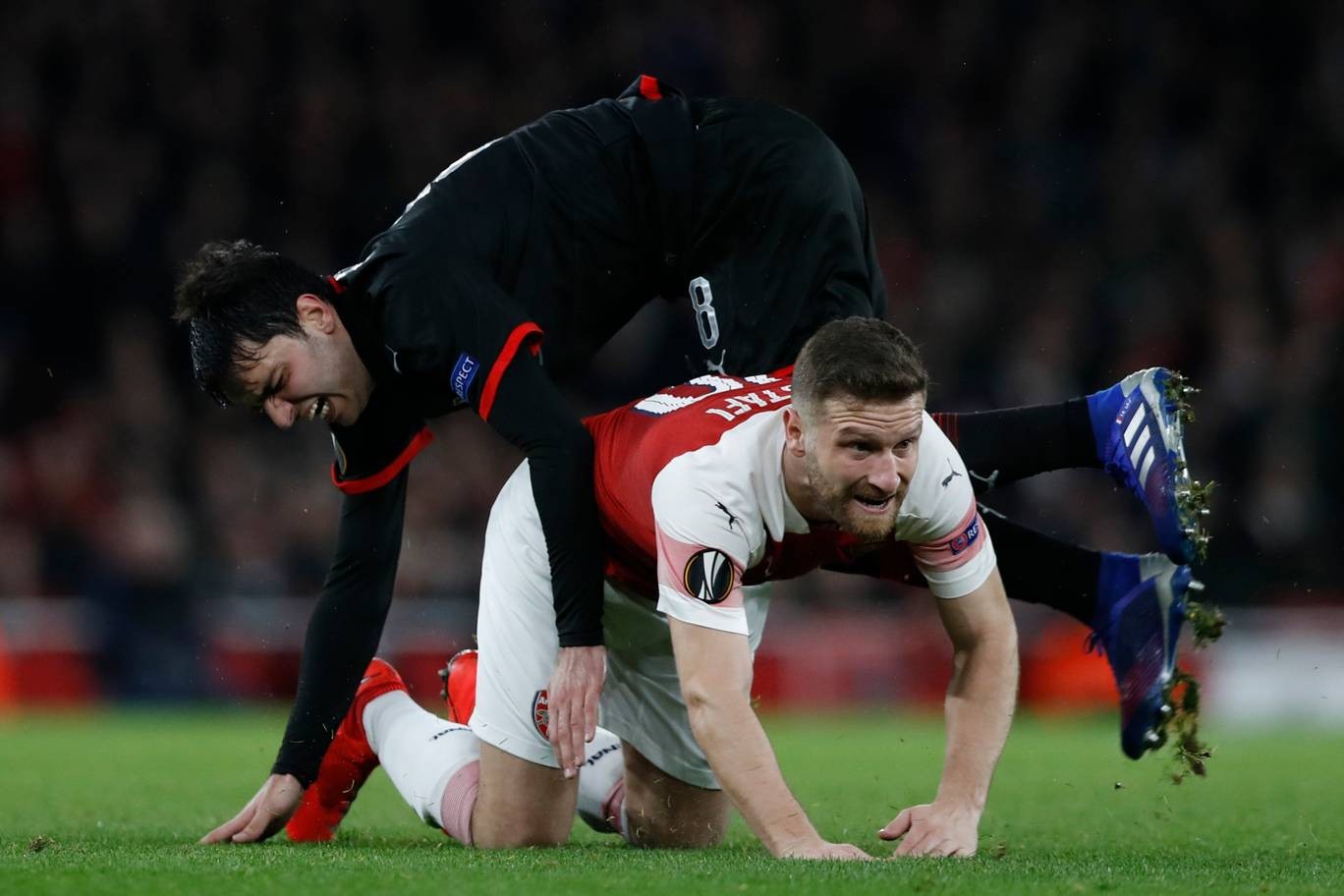 Ghi bàn lẫn kiến tạo, Aubameyang vẫn bị chấm điểm thua hậu vệ - Bóng Đá