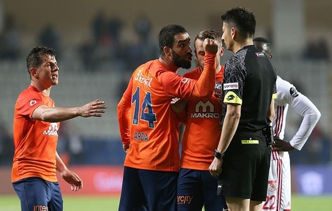 Arda Turan: Từ Hero đến Zero - Bóng Đá