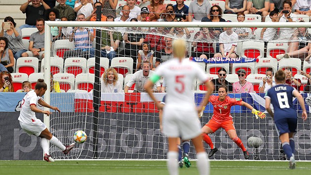 Ảnh: Nữ Anh thắng Scotland - Bóng Đá