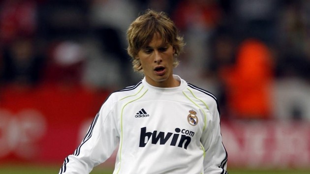 Atletico mua Sergio Canales - Bóng Đá