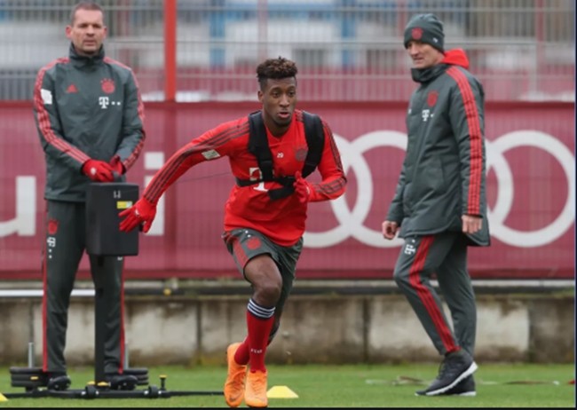 Kingsley Coman is training again! - Bóng Đá