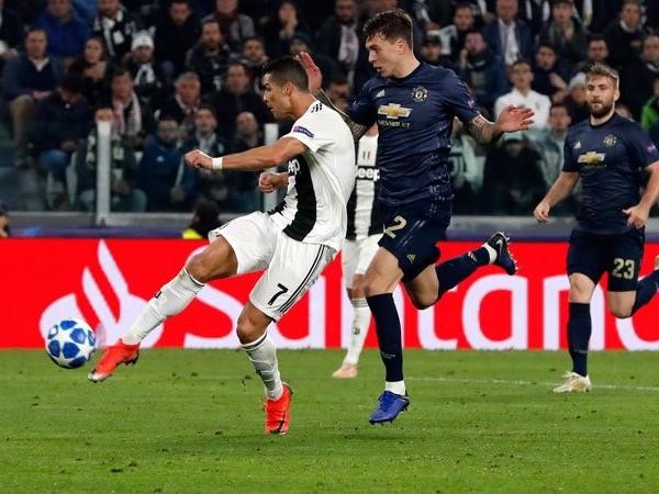 Messi bàn đẹp nhất C1 - Bóng Đá