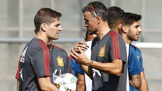 Robert Moreno thay thế Luis Enrique làm HLV tuyển TBN - Bóng Đá