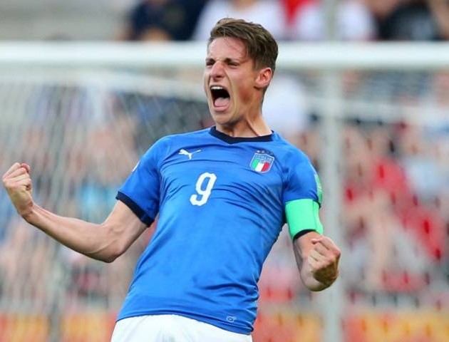 Benfica €15m not enough for Pinamonti - Bóng Đá