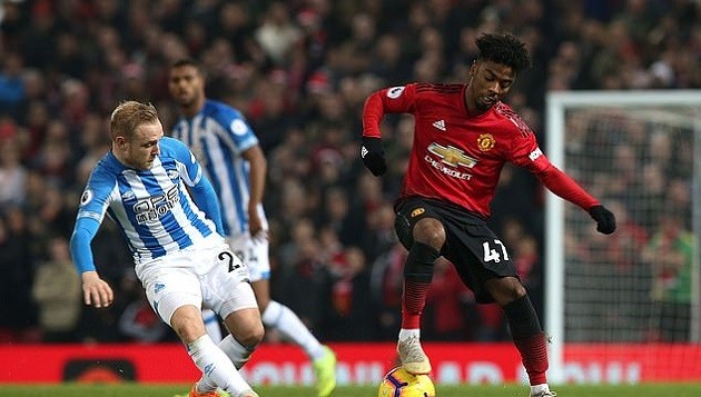 Gạt qua nỗi đau chấn thương, Lingard tìm thú vui tiêu khiển bên bạn bè - Bóng Đá