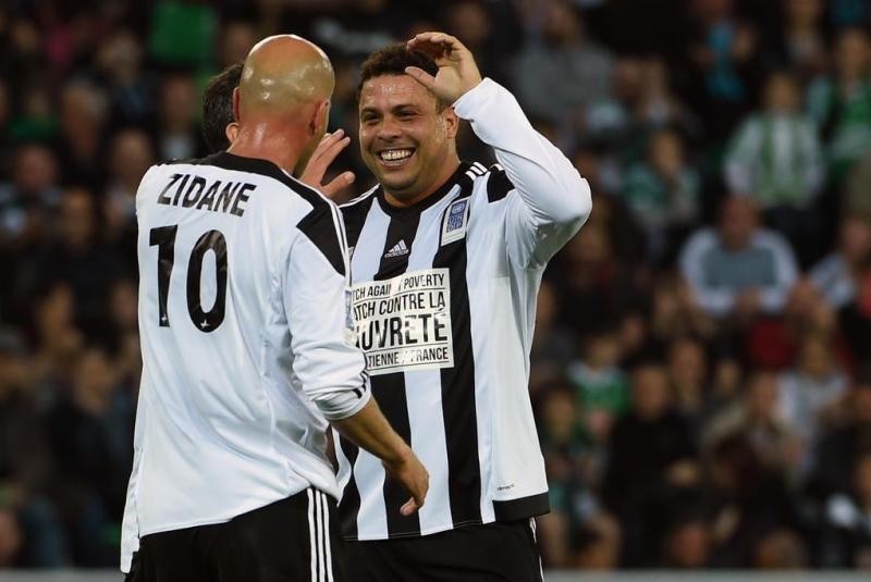 Ronaldo béo làm gì sau khi giải nghệ? - Bóng Đá