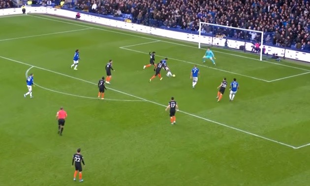 Edinson Cavani 'bids farewell' to PSG teammates as Man Utd miss out on transfer - Bóng Đá