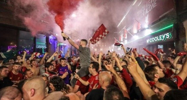 Cổ động viên Liverpool 