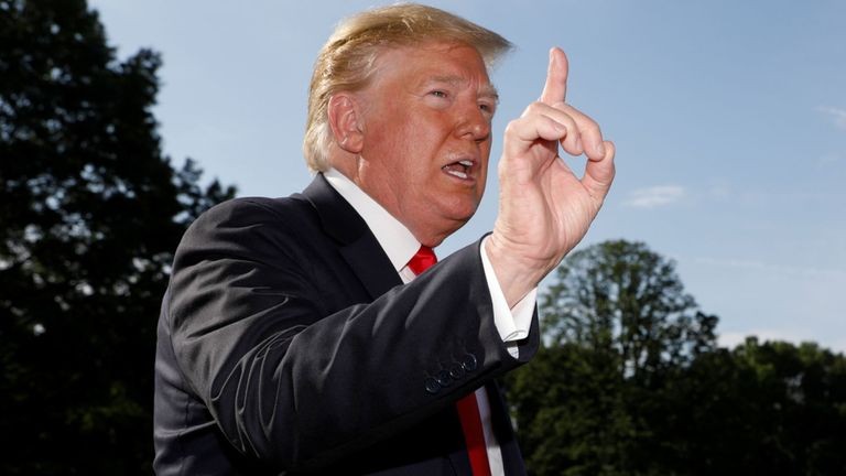 Tin được không? Donald Trump đã muốn mua đứt Man Utd - Bóng Đá